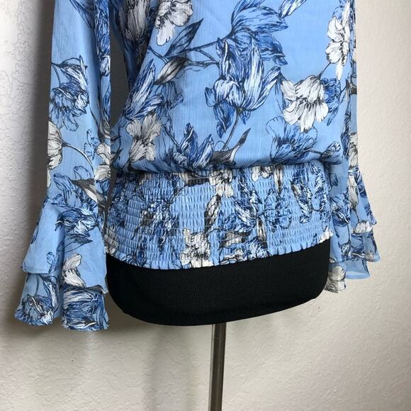 WHBM blue white floral ruffle sleeve smocked hem top size Extra Small XS - Picture 3 of 15